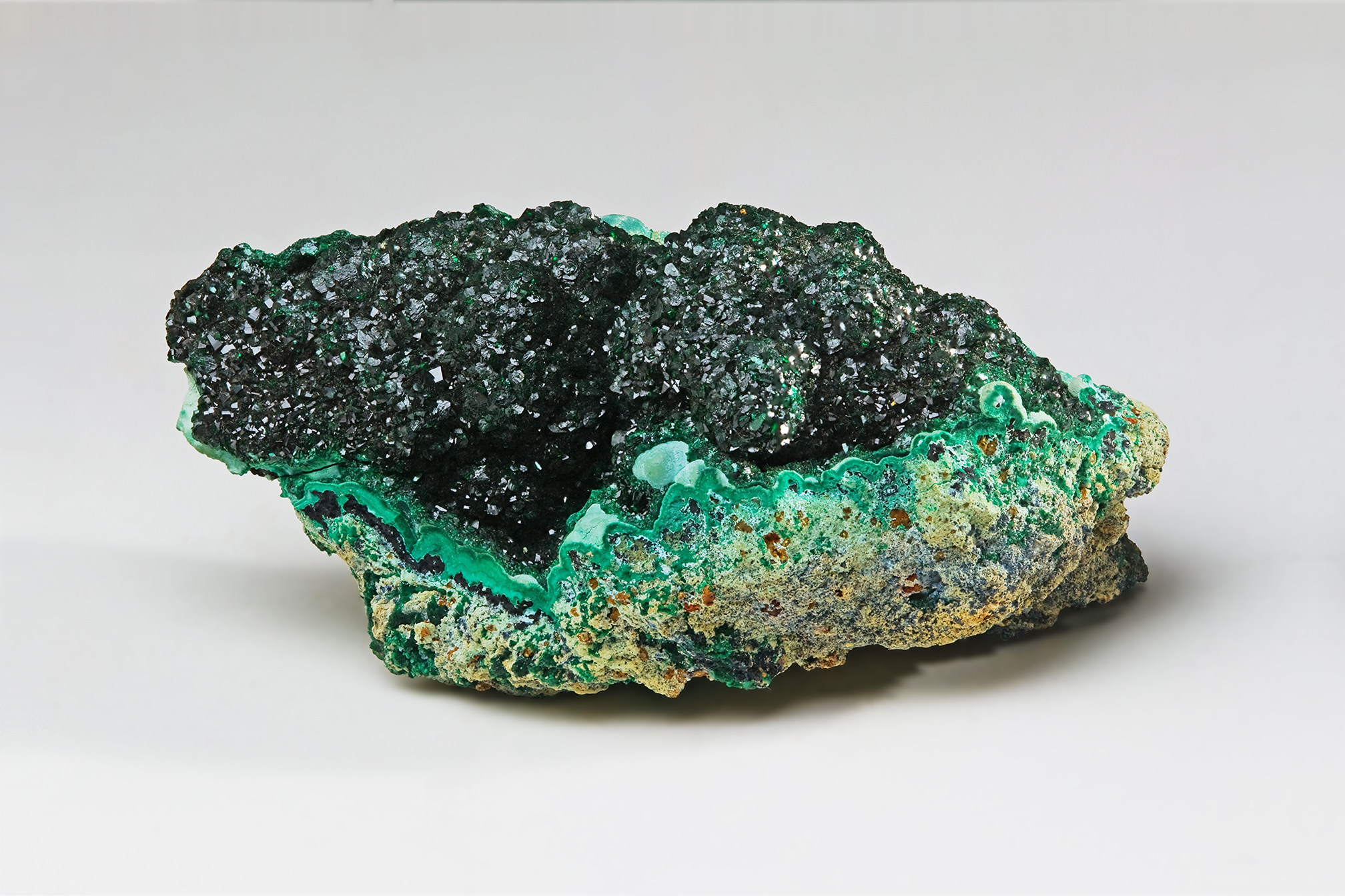 By JJ Harrison (https://www.jjharrison.com.au/) - Own work, CC BY-SA 3.0, (picture shows malachite, not necessarily the one from Vinča)